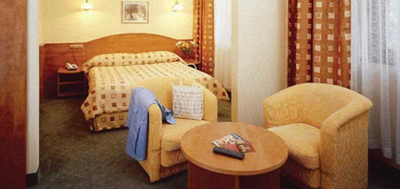 Normafa Hotel Budapest Rum bild